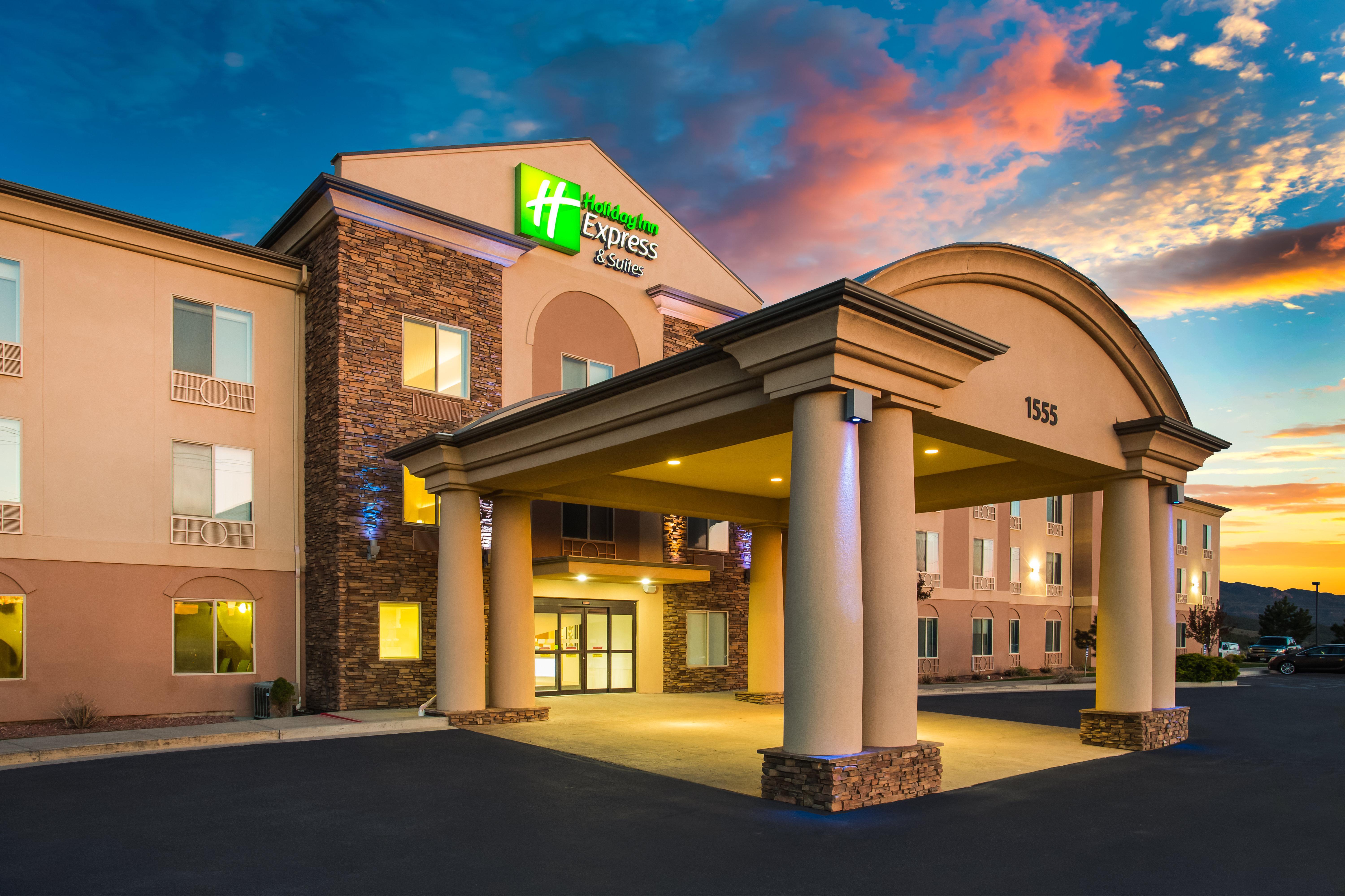 Holiday Inn Express Hotel & Suites Cedar City By Ihg Exteriér fotografie